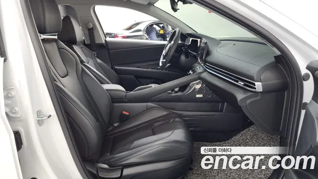 Hyundai Avante CN7 — Фото автомобиля 16