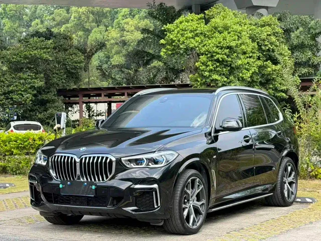 Фотография автомобиля — BMW X5