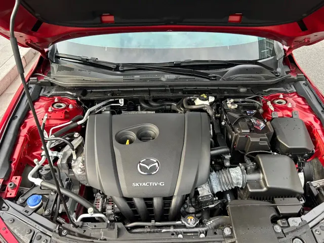 Mazda Axela — Фото автомобиля 19