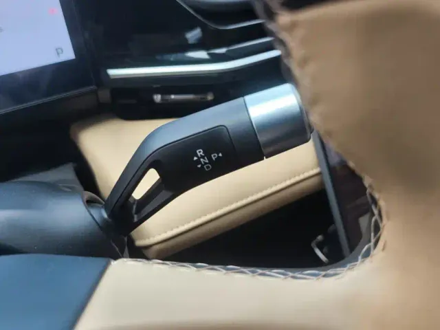 Geely Galaxy L6 — Фото автомобиля 16