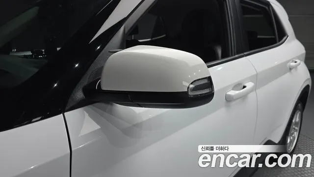 Hyundai Venue — Фото автомобиля 28