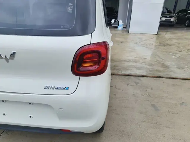Wuling Hongguang Mini EV — Фото автомобиля 7