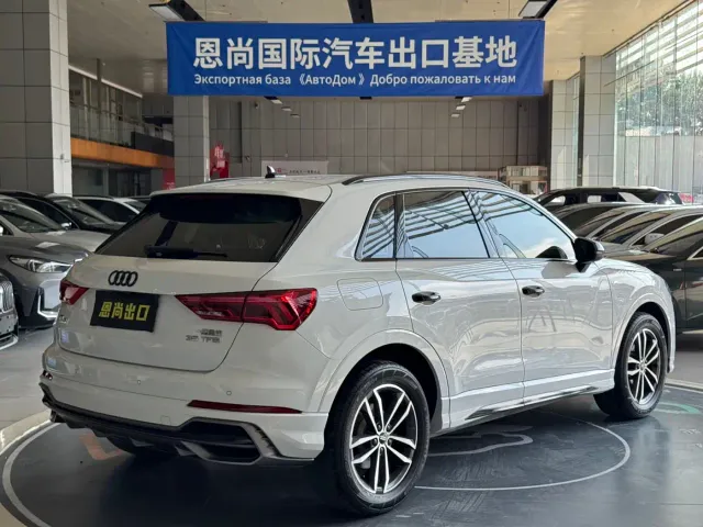 Audi Q3 — Фото автомобиля 3