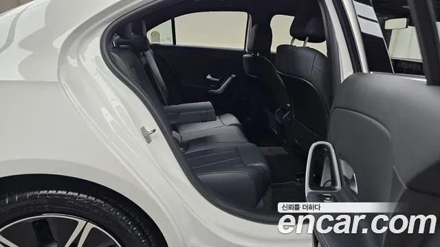 Mercedes-Benz A-Class W177 — Фото автомобиля 10