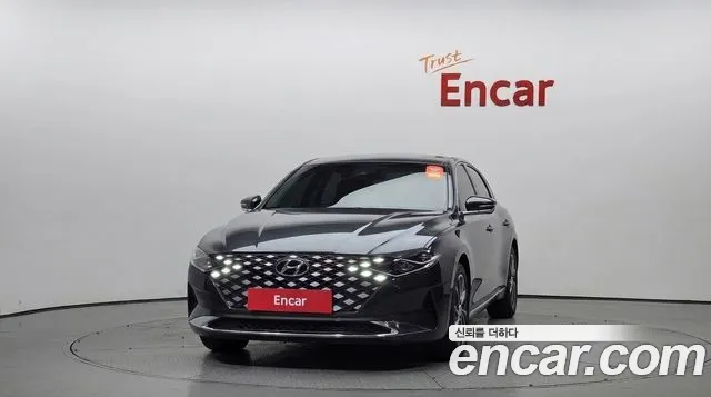 Hyundai Grandeur New — Фото автомобиля 3
