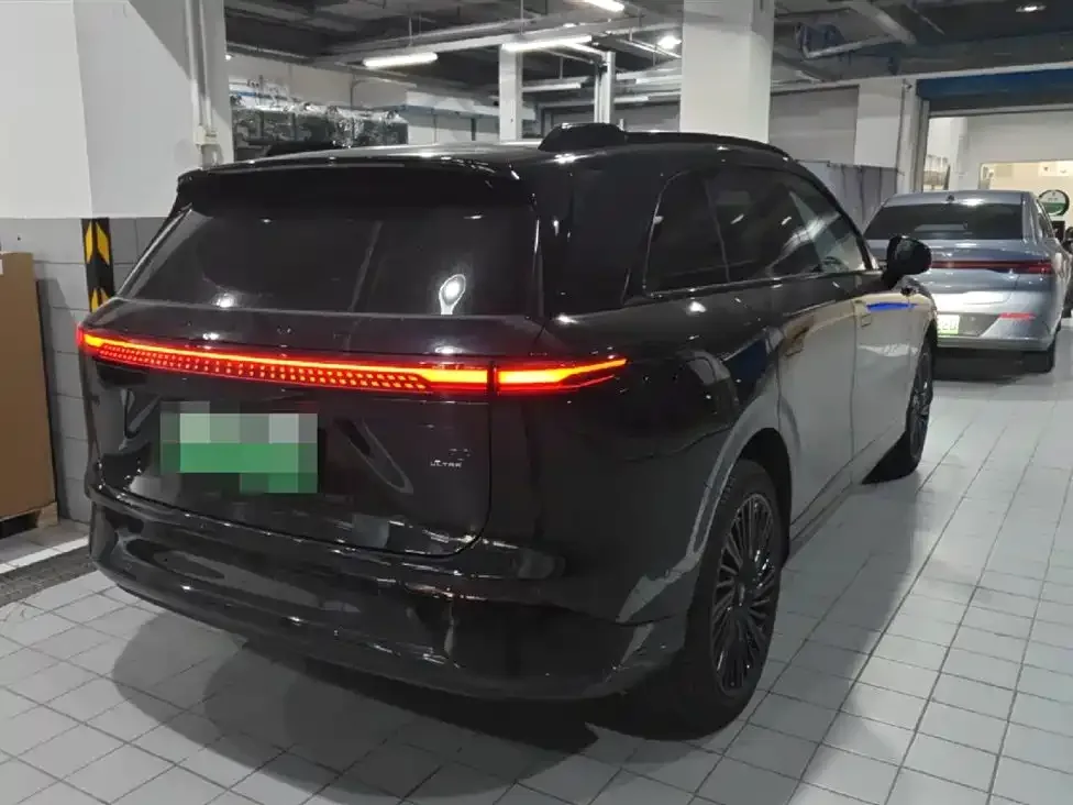 XPeng XPeng G9 2025 Model Long Range Ultra — Фото автомобиля 2