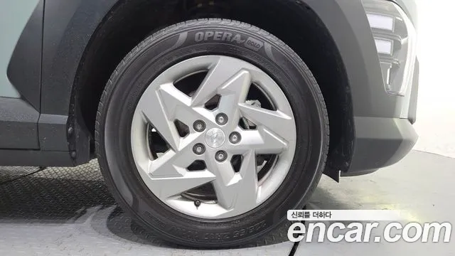 Hyundai Kona Kona (SX2) Бензин 1.6 Turbo 4WD — Фото автомобиля 5