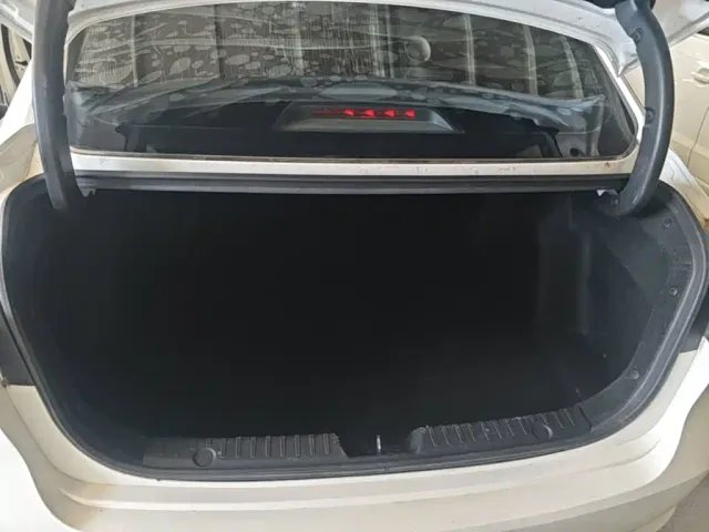 Changan Eado — Фото автомобиля 18