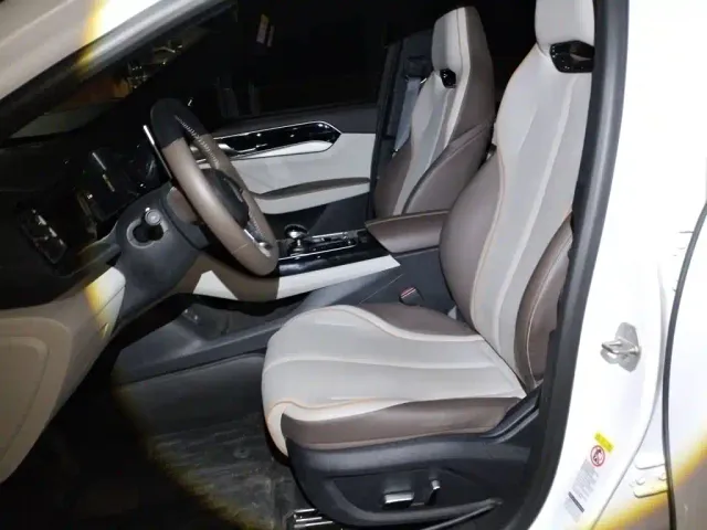 BYD Qin PLUS — Фото автомобиля 11