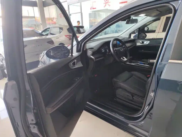Wuling Jiachen — Фото автомобиля 11
