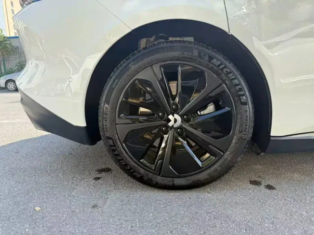 NIO NIO ET5T 2024 75kWh Touring — Фото автомобиля 14
