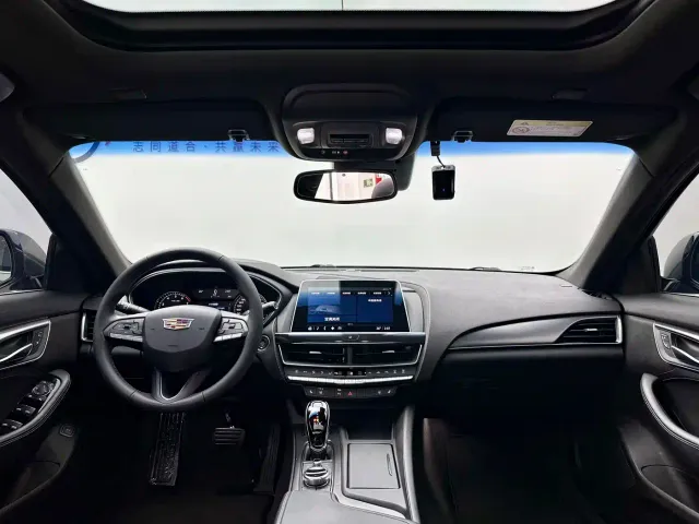 Cadillac CT5 — Фото автомобиля 4