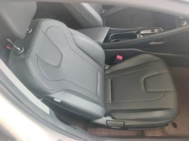 Hyundai Elantra — Фото автомобиля 24