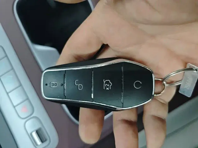 BYD Seal 07 DM-i — Фото автомобиля 8