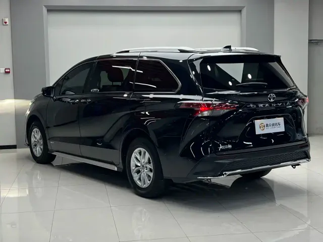 Toyota Granvia — Фото автомобиля 16