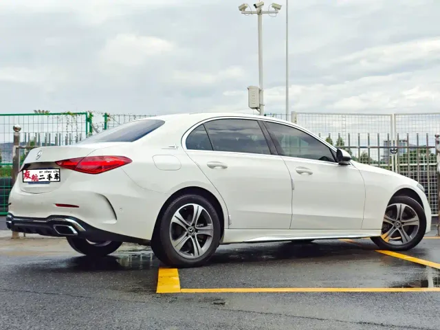 Mercedes-Benz C-Class — Фото автомобиля 2