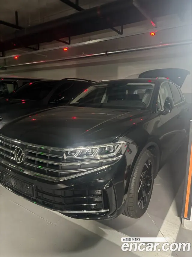 Volkswagen Touareg Generation 3 — Фото автомобиля 2