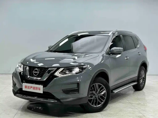Nissan X-Trail — Фото автомобиля 2