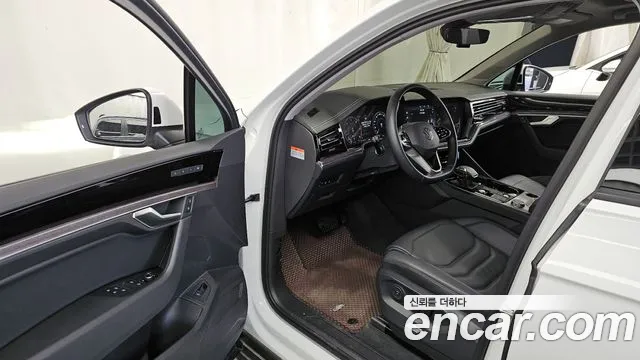 Volkswagen Touareg Touareg 3 поколение 3.0 TDI Premium — Фото автомобиля 10