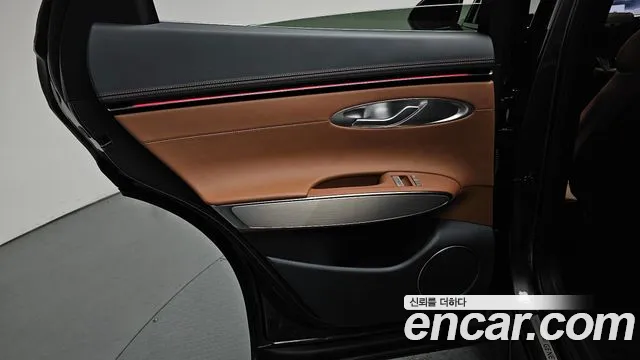 Genesis GV70 2.5T Бензин AWD — Фото автомобиля 19