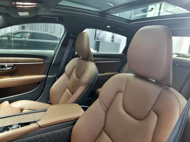 Volvo S90 — Фото автомобиля 6
