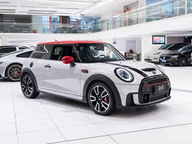 MINI John Cooper Works — Фото автомобиля 2