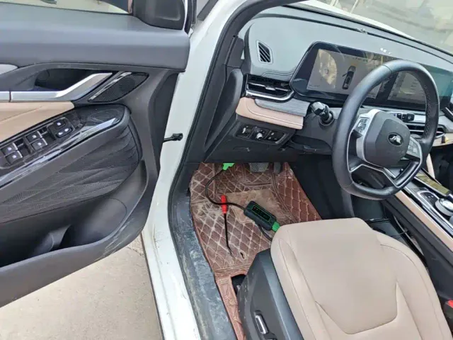 JAC Motors JAC QX PHEV — Фото автомобиля 15