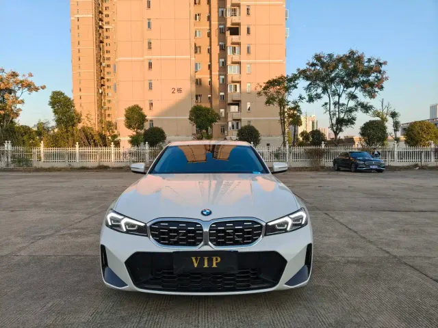 BMW 3 Series — Фото автомобиля 2