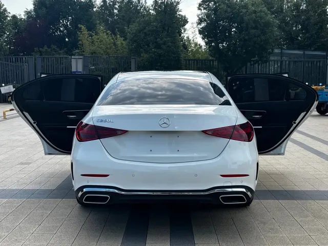 Mercedes-Benz C-Class — Фото автомобиля 12