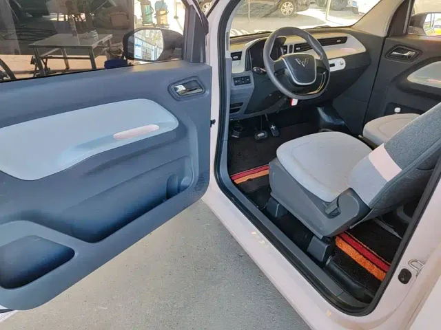 Wuling Hongguang Mini EV — Фото автомобиля 15