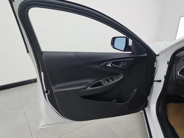 Chevrolet Malibu XL — Фото автомобиля 7