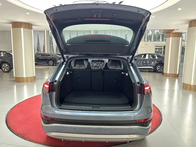 Audi Q4 e-tron — Фото автомобиля 9