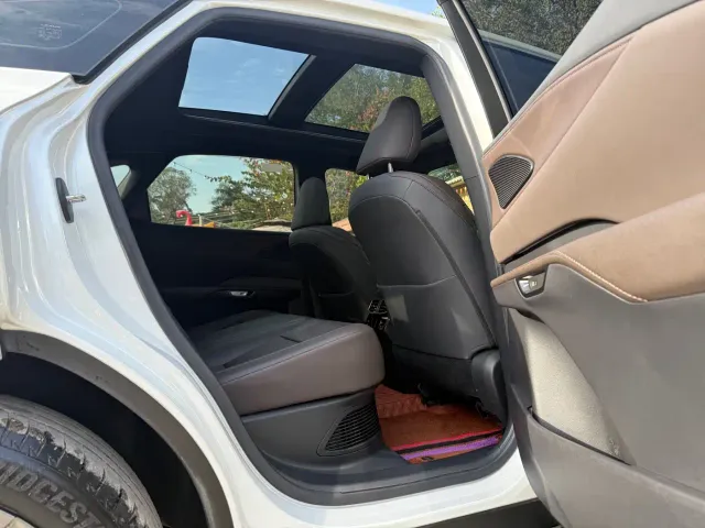 Lexus RX — Фото автомобиля 8