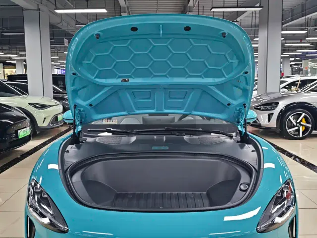 Xiaomi SU7 — Фото автомобиля 29