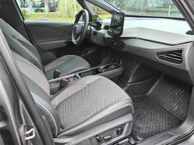 Volkswagen ID.3 — Фото автомобиля 12