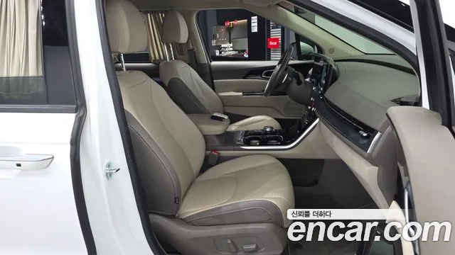 Kia Canival Carnival 4 поколение Бензин 9 мест Hi-Limousine — Фото автомобиля 11