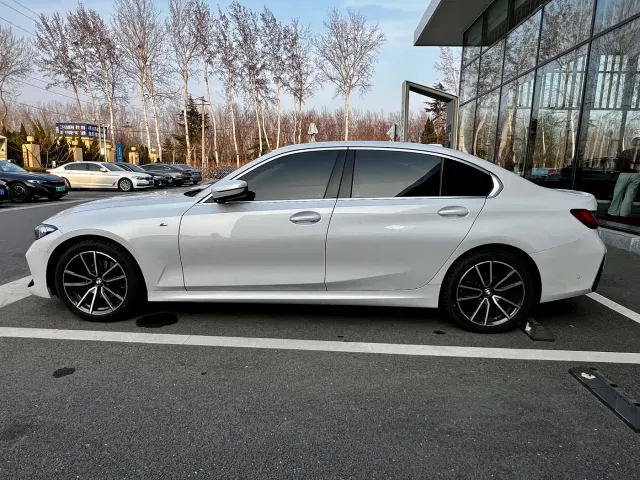 BMW 3 Series — Фото автомобиля 2
