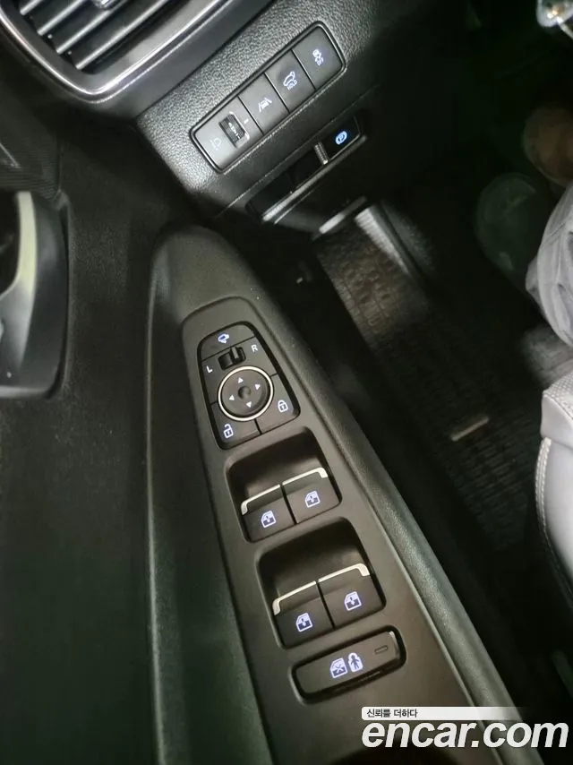 Hyundai Santa Fe Santa Fe (New) — Фото автомобиля 16