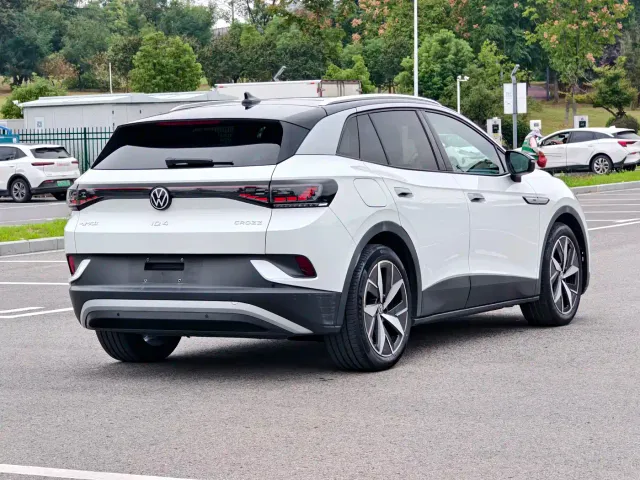 Volkswagen ID.4 CROZZ 2021 Long Range Lite PRO 2WD Version — Фото автомобиля 8