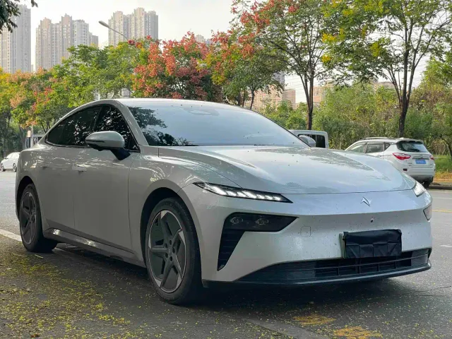 Dongfeng eπ 007 — Фото автомобиля 3