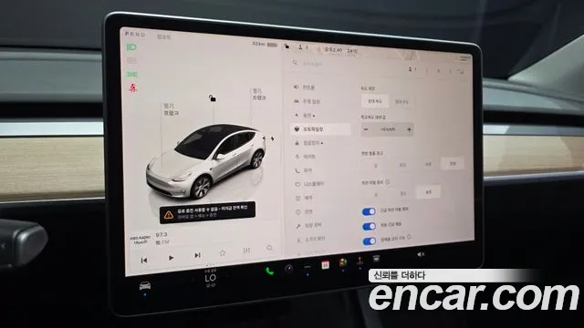 Tesla Model Y — Фото автомобиля 16