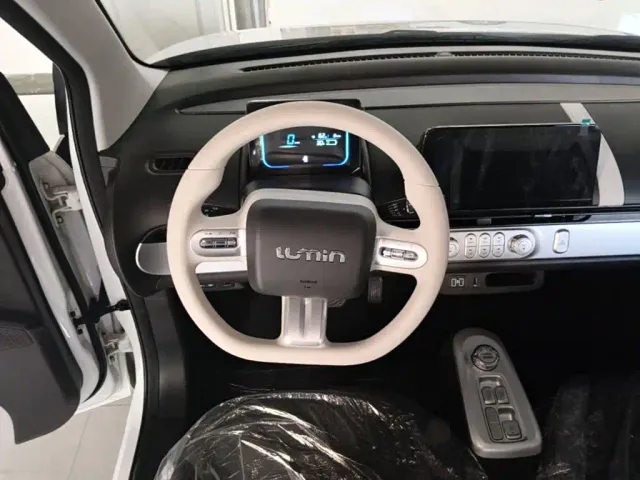 Changan Lumin — Фото автомобиля 10