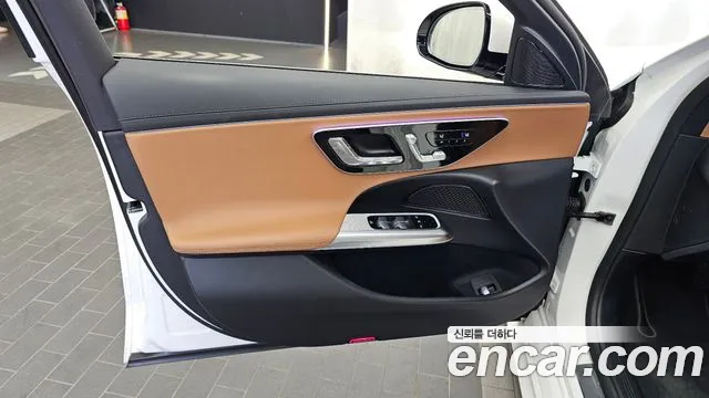Mercedes-Benz E-Class W214 — Фото автомобиля 13