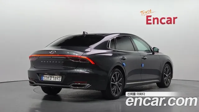 Hyundai Grandeur New — Фото автомобиля 2