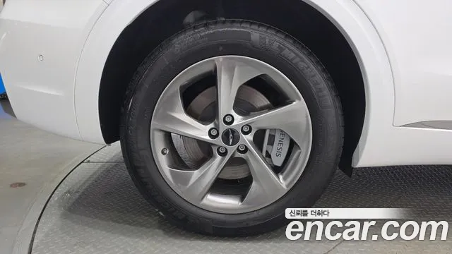 Genesis GV70 2.5T Бензин AWD — Фото автомобиля 2