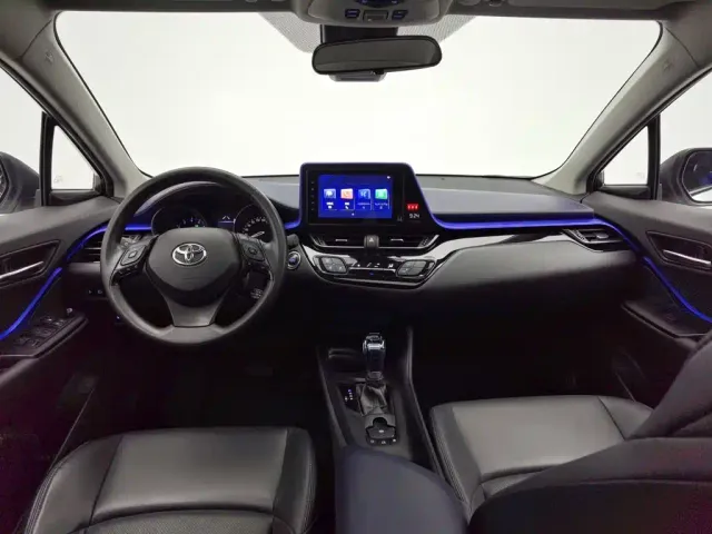 Toyota C-HR — Фото автомобиля 5