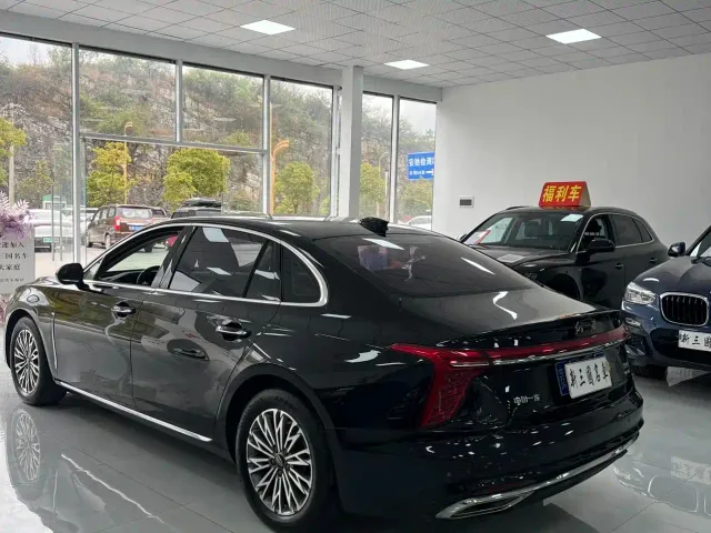 Hongqi H5 — Фото автомобиля 20