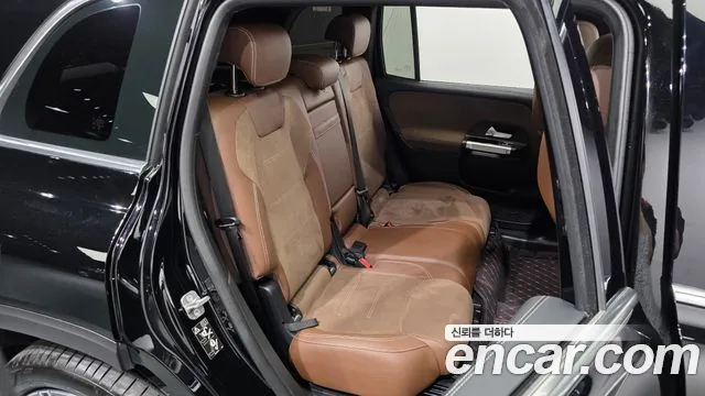 Mercedes-Benz GLB-Class — Фото автомобиля 11