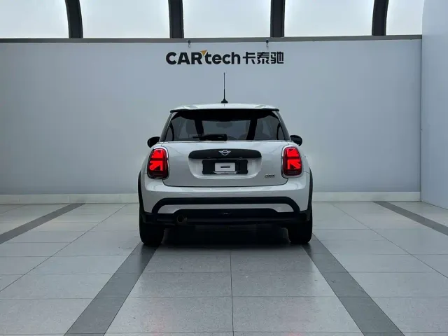 MINI Hatch — Фото автомобиля 3