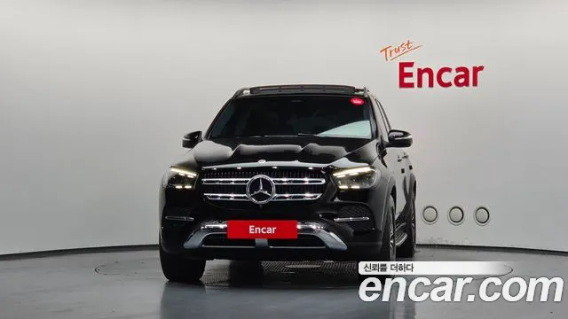 Mercedes-Benz GLE-Class — Фото автомобиля 3